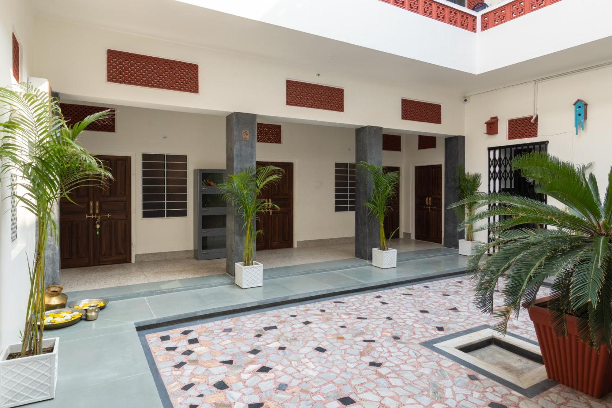 Heart Of The City Homestay By Rashmi Jaipur Exteriör bild