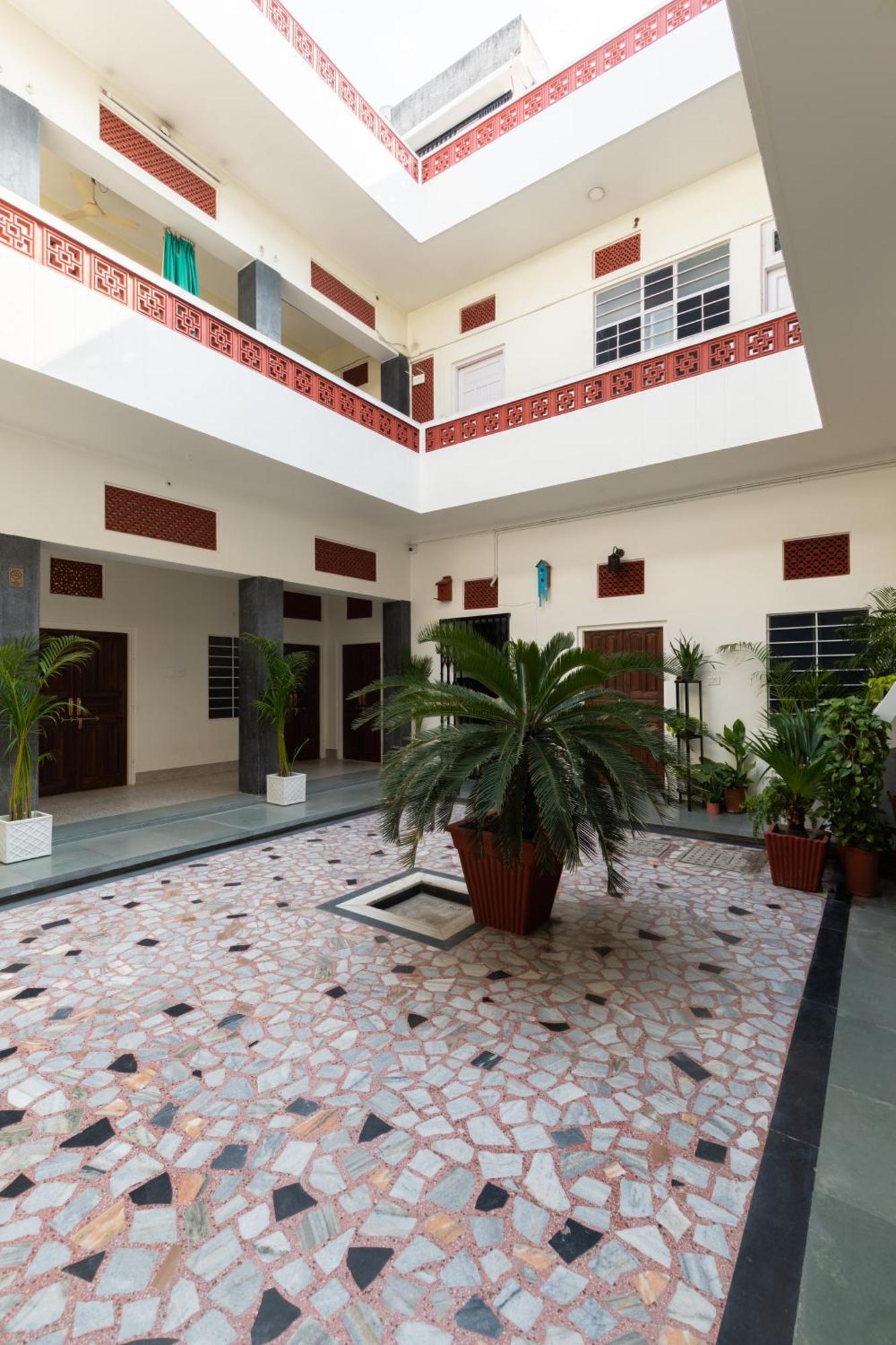 Heart Of The City Homestay By Rashmi Jaipur Exteriör bild