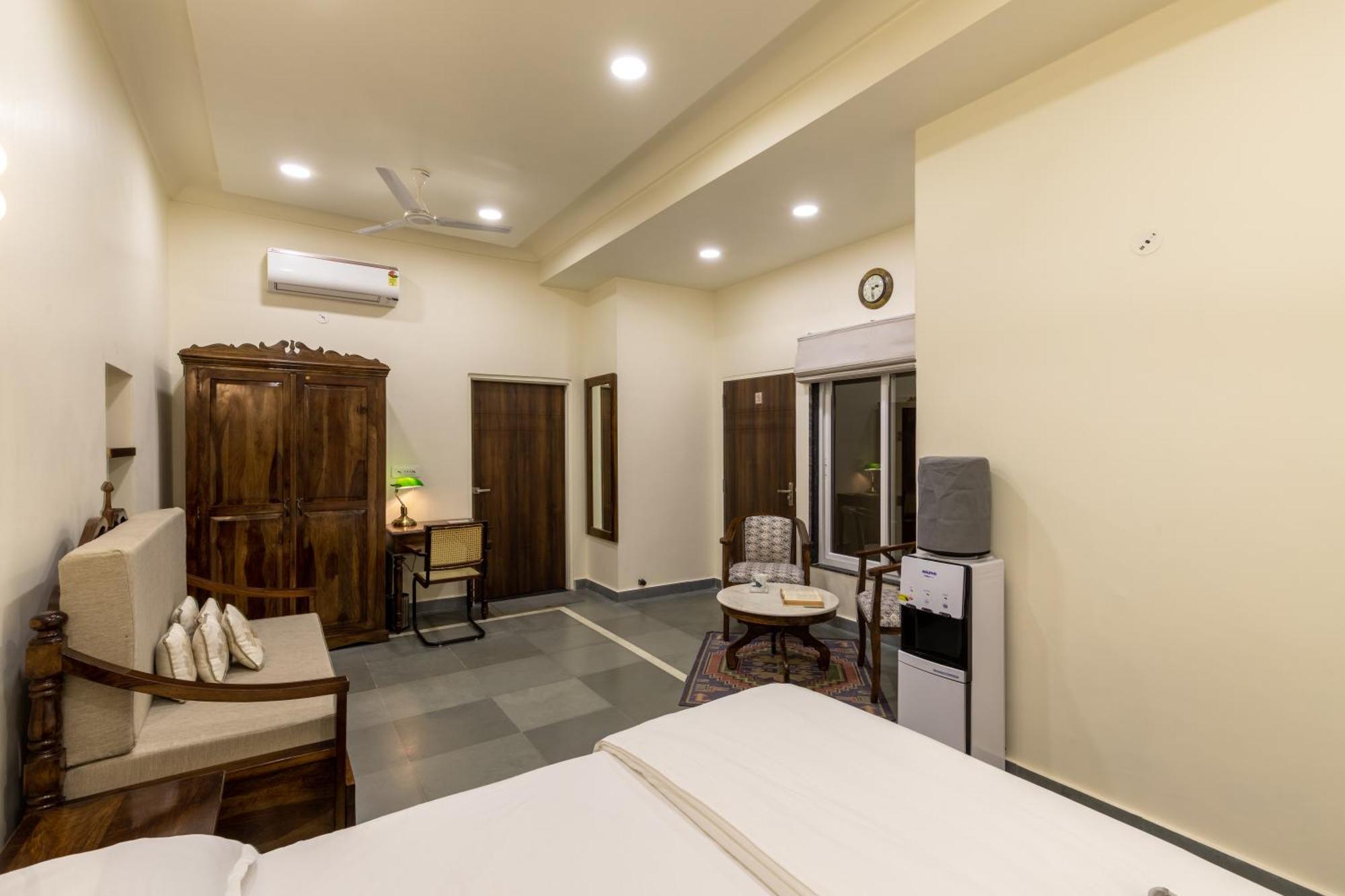 Heart Of The City Homestay By Rashmi Jaipur Exteriör bild