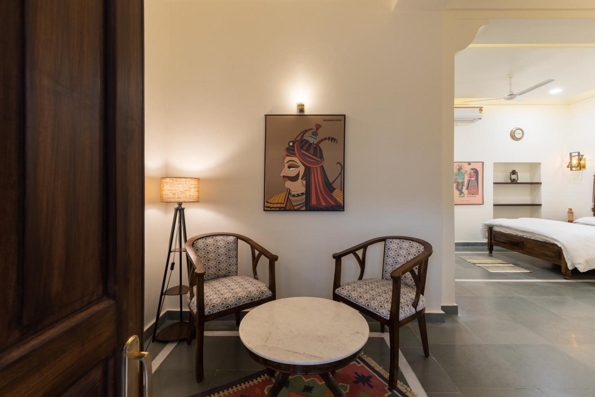 Heart Of The City Homestay By Rashmi Jaipur Exteriör bild